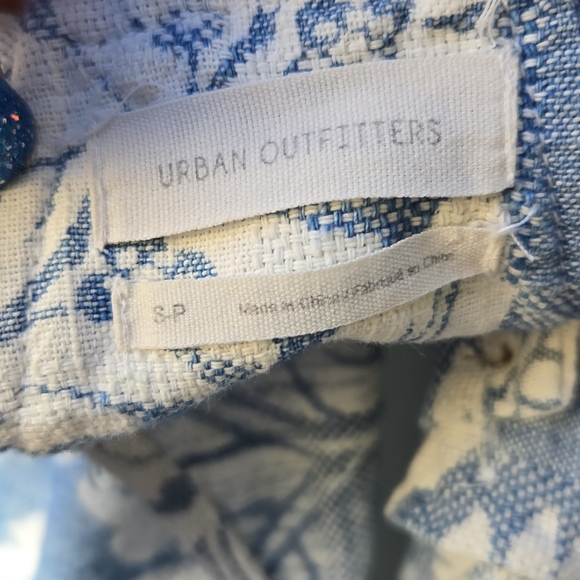 Urban Outfitters Pinafore Jumper Mini Dress White Blue Floral - Picture 7 of 9